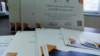 150 de burse a câte 1000 euro pentru studenții care își fac studiile în domeniul energiei din Moldova