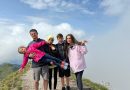 Familia Colisnicenco, din Cahul a cucerit vârful Moldoveanu | FOTO