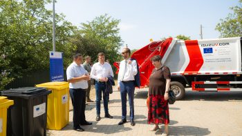 Raionul Leova primește echipamente moderne pentru gestionarea deșeurilor și un viitor mai verde