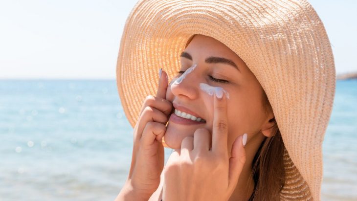 SPF 15, 30, sau 100? Cum să alegi crema de soare potrivită