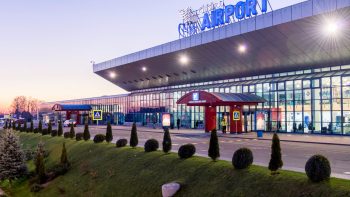 O companie aeriană lansează zboruri pe direcția Chișinău-București