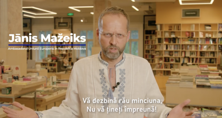 VIDEO // Surpriză poetică de la ambasadorul Jānis Mažeiks, cu ocazia Zilei Limbii Române