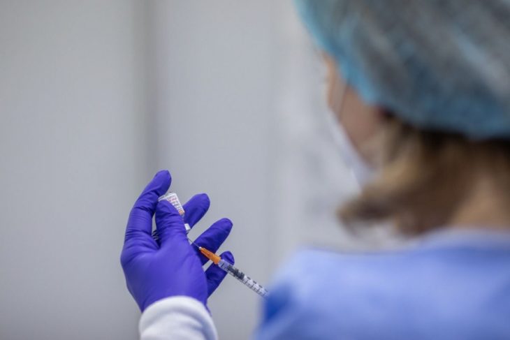 Primul vaccin împotriva cancerului pulmonar a început testarea în șapte țări