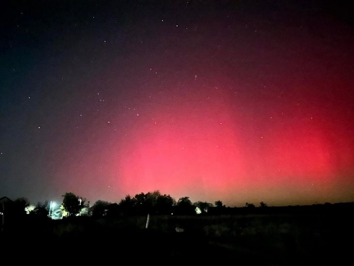 Aurora boreală, vizibilă pe cerul din Moldova în seara de 10 octombrie