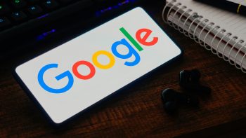 Google testează afișarea unor bife de verificare în rezultatele căutărilor