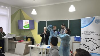 UDJG: Workshop despre siguranța și calitatea alimentelor la Colegiul Iulia Hasdeu din Cahul