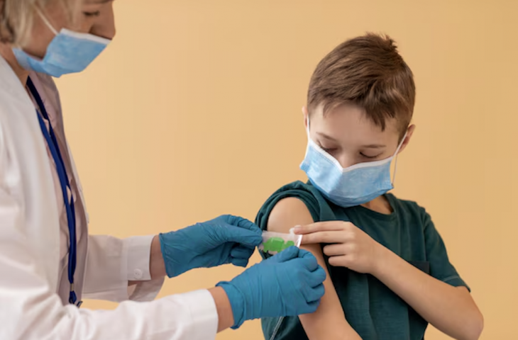 Sfaturi din partea medicilor cum să liniștim copiii după vaccinare