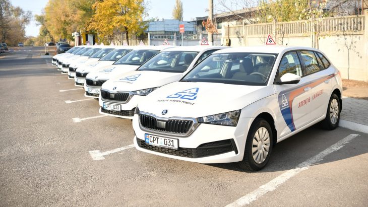 Reguli noi pentru școlile auto: Rata promovării examenului practic la a doua încercare trebuie să fie de cel puțin 30% în rândul elevilor